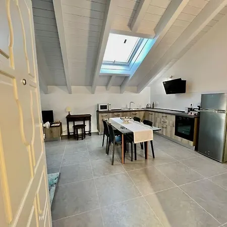 Prestigioso Attico A Passo Duomo By Revenue House *