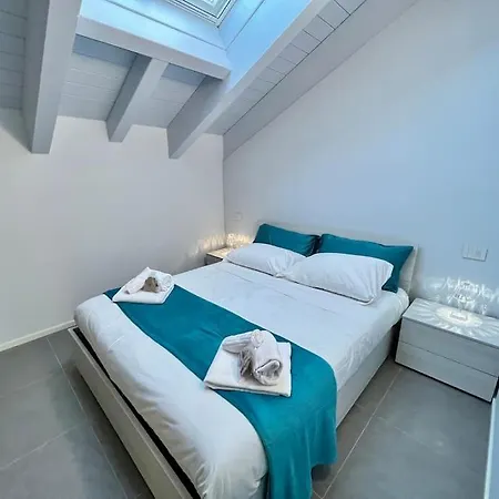 Prestigioso Attico A Passo Duomo By Revenue House Apartmán